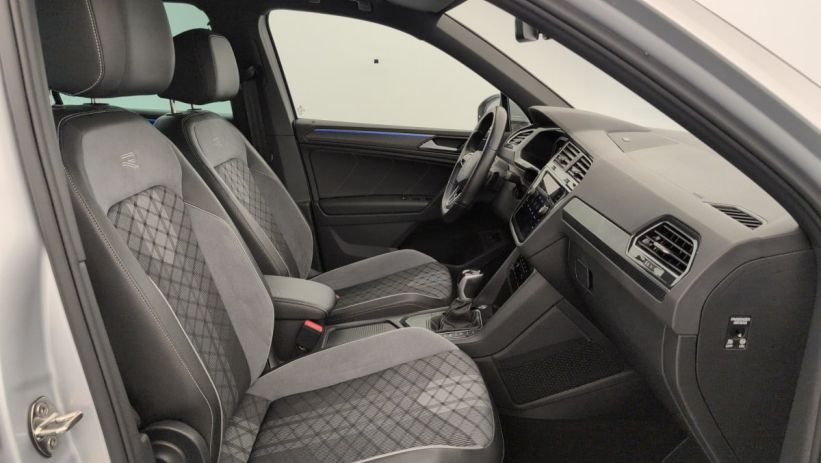 Aperçu du véhicule : 1.4 EHYBRID 245CH DSG6 R-LINE