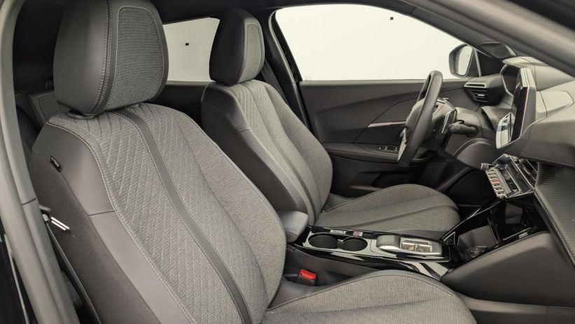 Aperçu du véhicule : Hybrid 136 e-DCS6 Allure