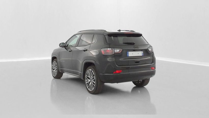 Aperçu du véhicule : 1.5 Turbo T4 130ch MHEV Summit 4x2 BVR7