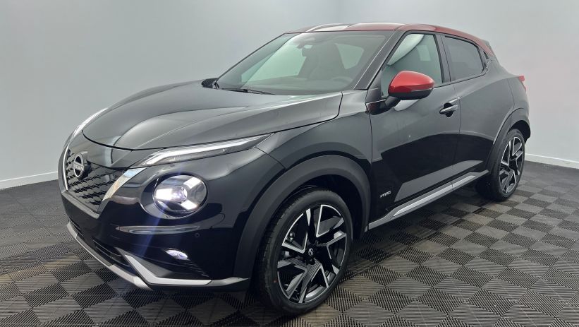 Aperçu du véhicule : HYBRID 143 N-Connecta Noir Kuro - toit Rouge Fuji avec 2500€ d'équipements inclus