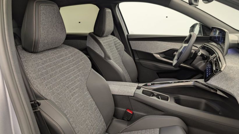 Aperçu du véhicule : Hybrid 145 e-DCS6 Allure