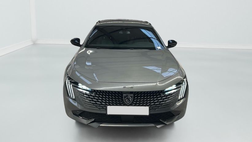 Aperçu du véhicule : Hybrid 225 e-EAT8 Allure