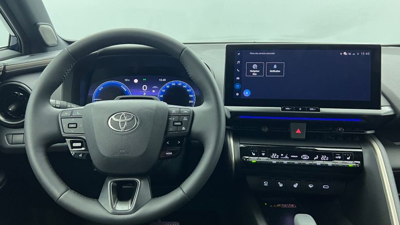 Aperçu du véhicule : Hybride Rechargeable 225 Collection Bleu Persan - Toit Noir avec 3700€ d'équipements inclus