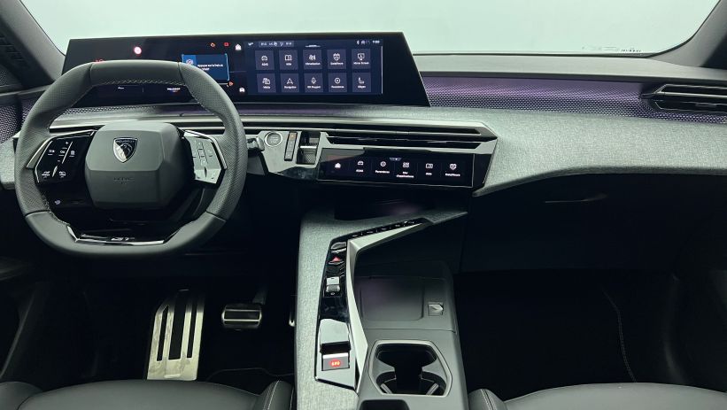 Aperçu du véhicule : Nouveau Hybrid 145 e-DCS6 GT Blanc Okénite avec 3750€ d'équipements inclus