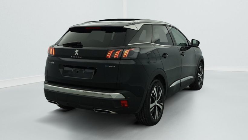 Aperçu du véhicule : Hybrid4 300 e-EAT8 GT