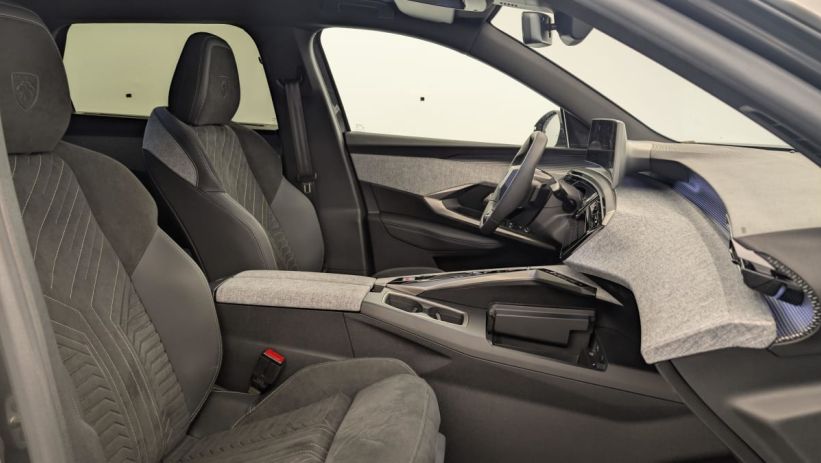 Aperçu du véhicule : HYBRID 145CH E-DCS6 GT