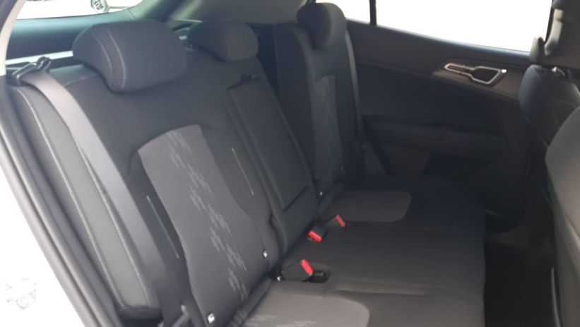 Aperçu du véhicule : HYBRIDE 239 CH BVA6 ACTIVE