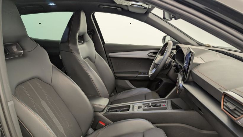 Aperçu du véhicule : 1.4 e-HYBRID 204 ch DSG6 Business Edition