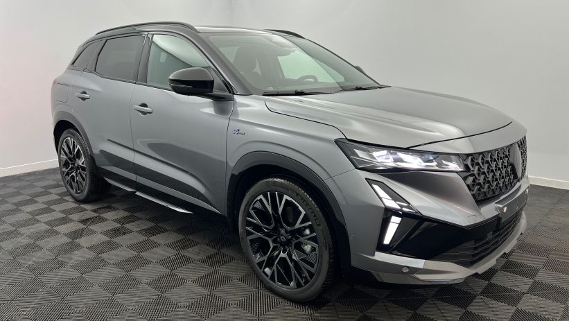 Aperçu du véhicule : full hybrid E-Tech 200 ch Esprit Alpine Gris Schiste - Toit Noir Etoilé avec 3450€ d'équipements inclus