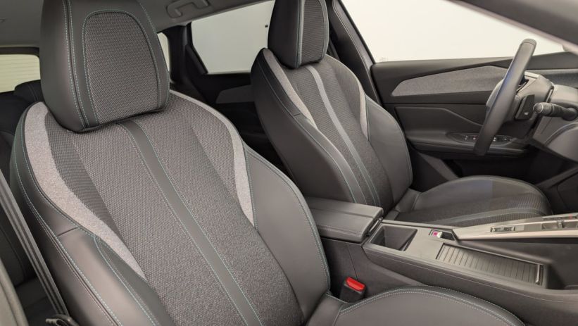 Aperçu du véhicule : Hybrid 145 e-DCS6 Allure