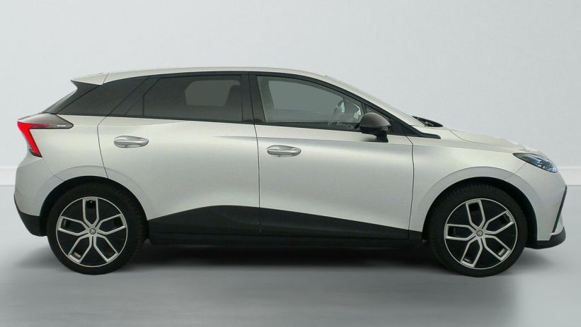 Aperçu du véhicule : 64KWH 204CH LUXURY