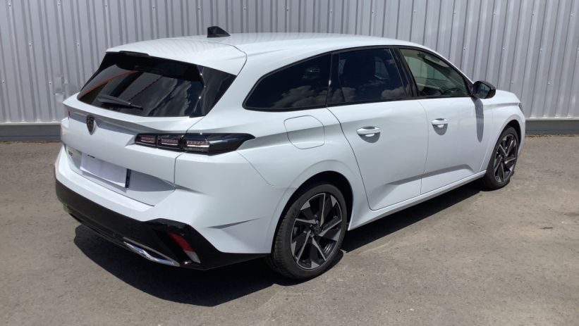 Aperçu du véhicule : 308 SW Hybrid 145 e-DCS6 Allure
