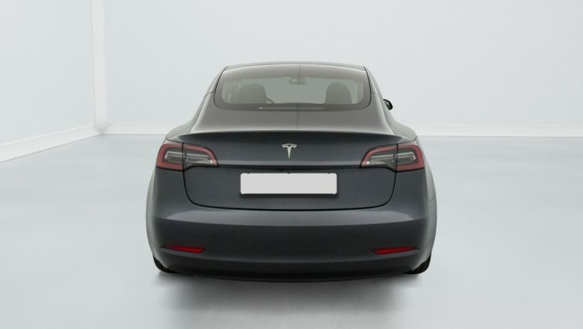 Aperçu du véhicule : AUTONOMIE STANDARD PLUS RWD