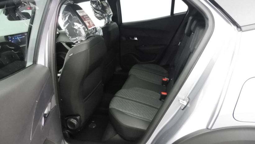 Aperçu du véhicule : 1.2 HYBRID 145CH ALLURE E-DCS6