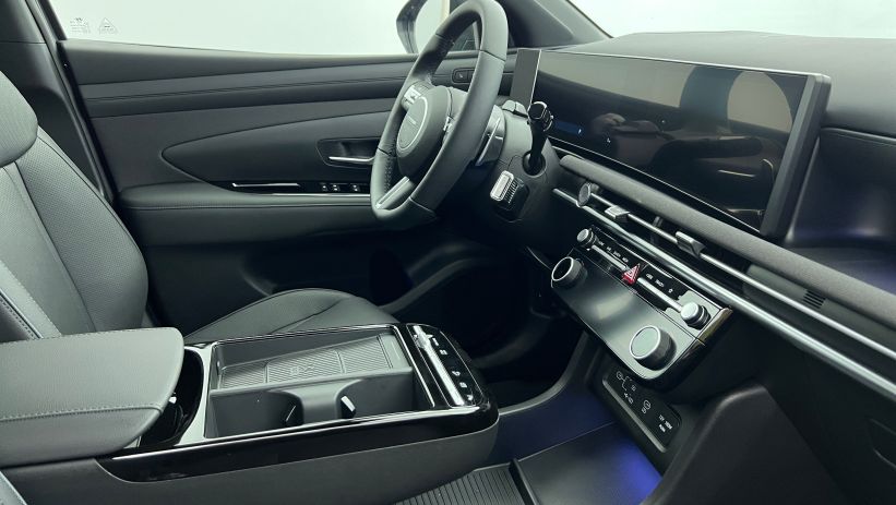 Aperçu du véhicule : 1.6 T-GDI 239 Hybrid BVA6 Executive Ecotronic Gray avec 1160€ d'équipements inclus