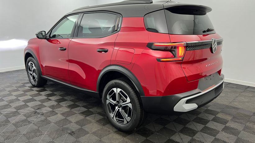 Aperçu du véhicule : C3 Aircross Hybride 145 e-DCS6 7 places Max Rouge Elixir - Toit Noir Perla Nera avec 1750€ d'équipements inclus