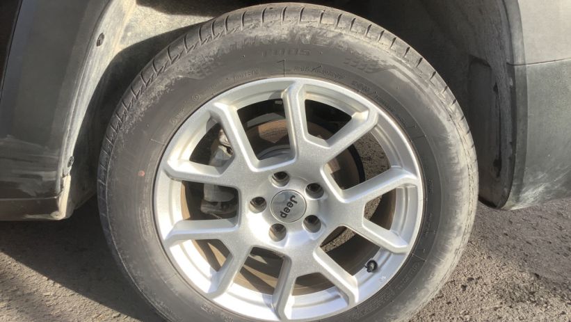 Aperçu du véhicule : RENEGADE 1.5 Turbo T4 130 ch BVR7 e-Hybrid Altitude