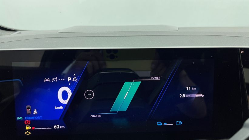 Aperçu du véhicule : full hybrid E-Tech 200 ch Esprit Alpine Gris Schiste - Toit Noir Etoilé avec 3450€ d'équipements inclus