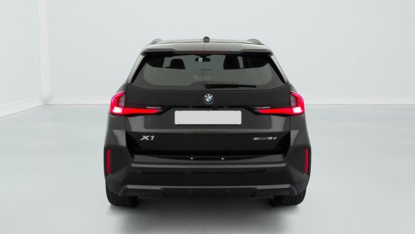 Aperçu du véhicule : SDRIVE 18D 150CH DKG7 M SPORT