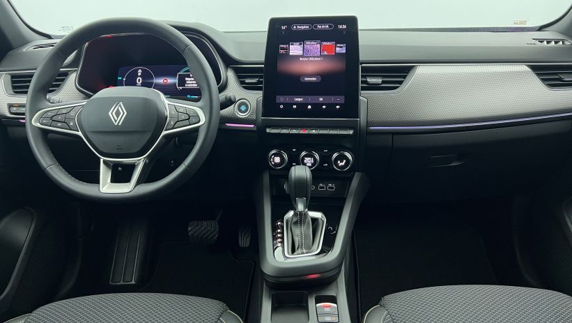 Aperçu du véhicule : E-Tech full hybrid 145 Techno Noir métal avec 800€ d'équipements inclus