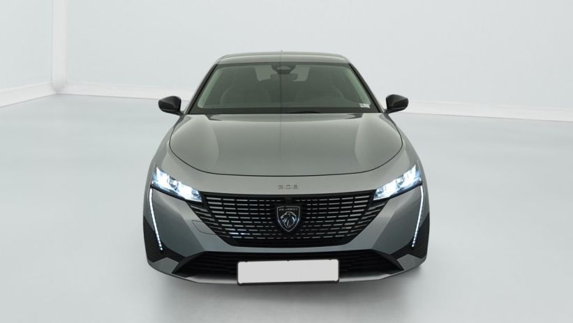 Aperçu du véhicule : Hybrid 136 e-DCS6 Allure