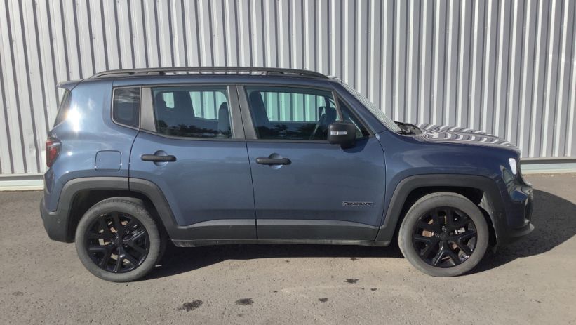 Aperçu du véhicule : RENEGADE 1.5 Turbo T4 130 ch BVR7 e-Hybrid Summit