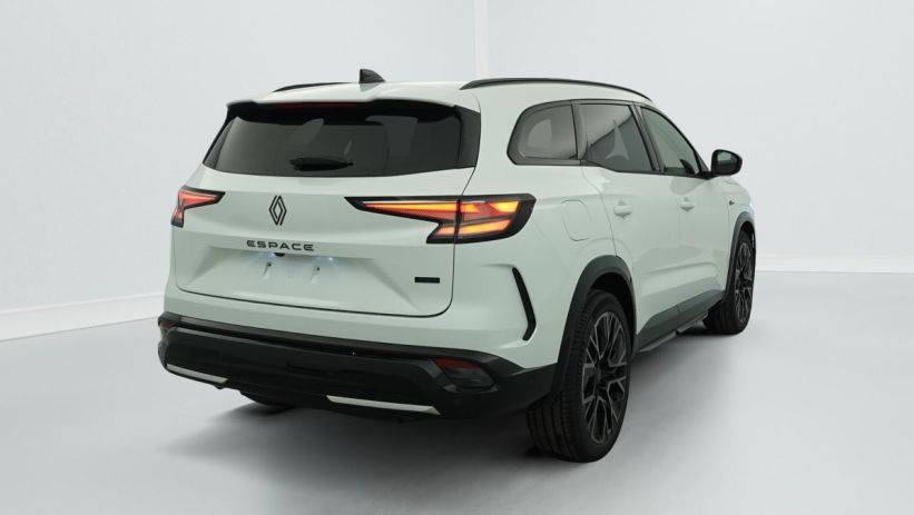 Aperçu du véhicule : FULL HYBRID E-TECH 200 CH 7PL ESPRIT ALPINE