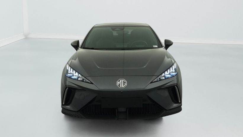 Aperçu du véhicule : 64KWH 204CH LUXURY