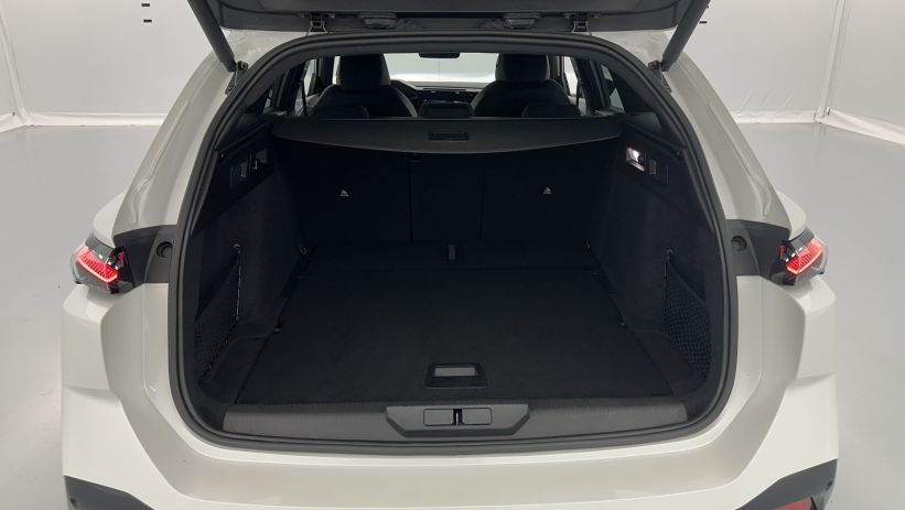 Aperçu du véhicule : III 1.5 BlueHDi 130ch GT EAT8