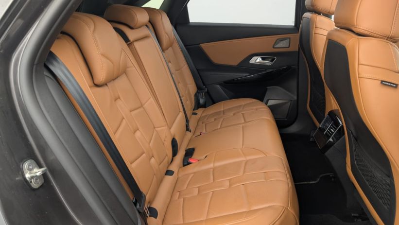 Aperçu du véhicule : Hybride E-Tense 300 EAT8 4x4 Rivoli