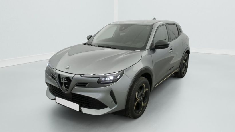 Aperçu du véhicule : 1.2 Ibrida 145 ch eDCT6 Intensa