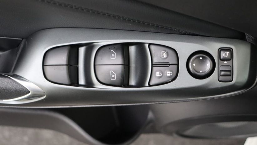 Aperçu du véhicule : HYBRID 143 N-CONNECTA
