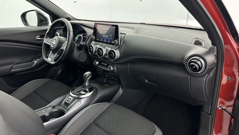 Aperçu du véhicule : 1.6 HYBRID 143ch N-Connecta