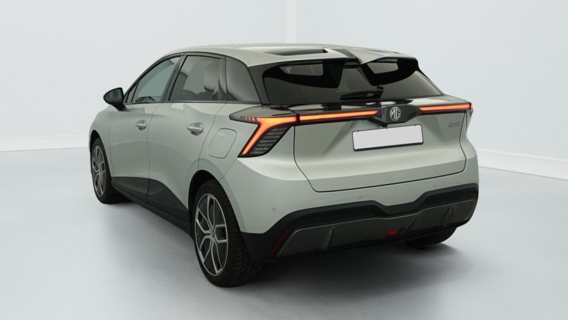 Aperçu du véhicule : 64KWH 204CH LUXURY