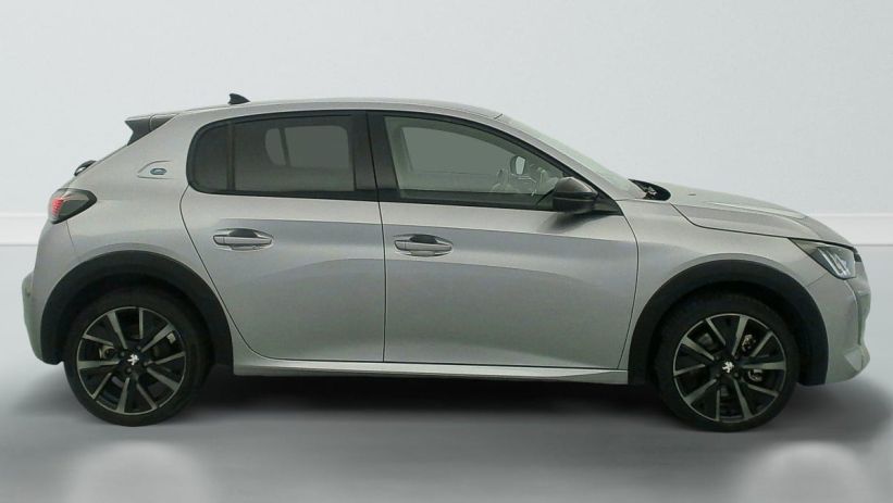 Aperçu du véhicule : 50 KWH 136CH GT