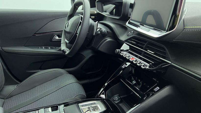 Aperçu du véhicule : Nouvelle Hybrid 145 e-DCS6 GT Gris Selenium avec 1700€ d'équipements inclus