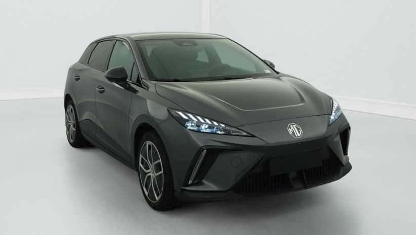 Aperçu du véhicule : 64KWH 204CH LUXURY