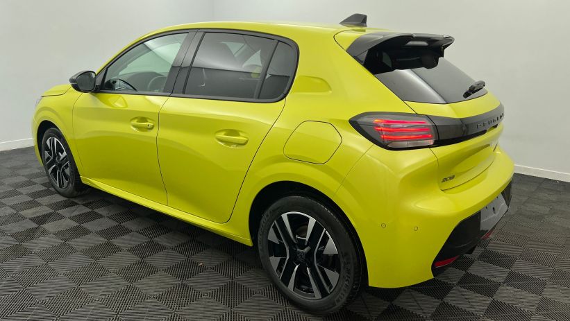 Aperçu du véhicule : Hybrid 145 e-DCS6 Allure Jaune Agueda avec 1620€ d'équipements inclus