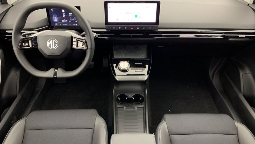 Aperçu du véhicule : ELECTRIC 64KWH - 150 KW 2WD LUXURY