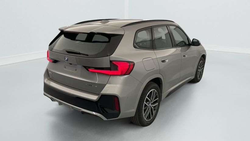 Aperçu du véhicule : SDRIVE 18D 150CH DKG7 M SPORT