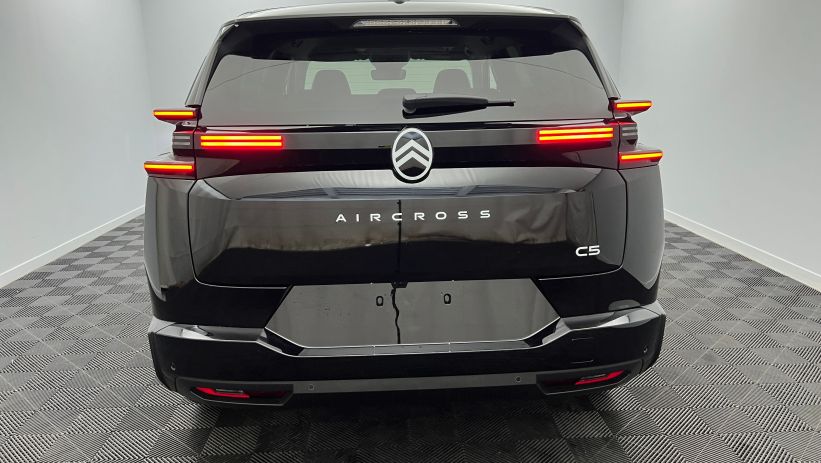 Aperçu du véhicule : Nouveau Hybrid 145 e-DCS6 Max Noir Perla Nera avec 2600€ d'équipements inclus