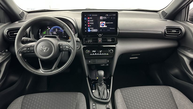 Aperçu du véhicule : 1.5 Hybride 130h Design e-CVT