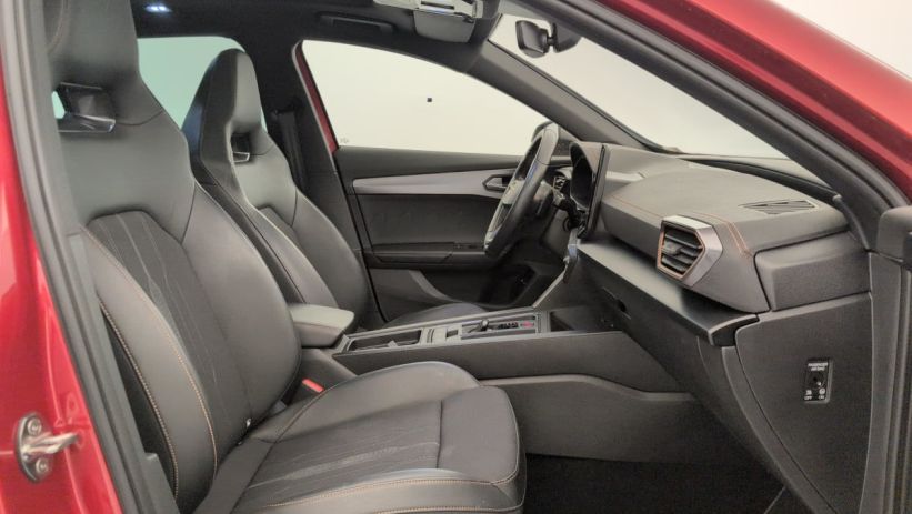 Aperçu du véhicule : 1.4 e-HYBRID 204 ch DSG6 Business Edition