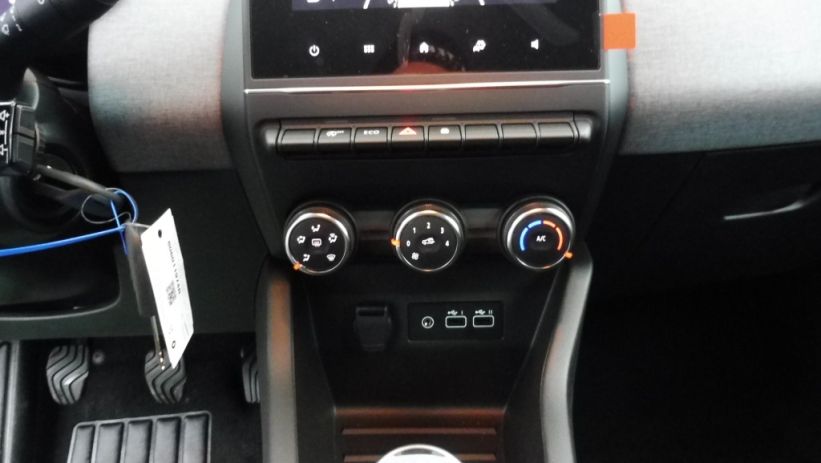 Aperçu du véhicule : 1.0 TCE 90CH GENERATION - 25