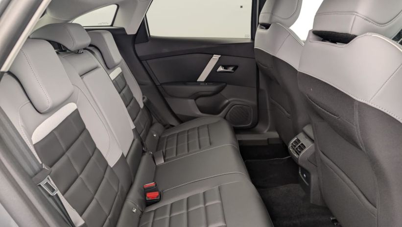 Aperçu du véhicule : Hybride 136 e-DCS6 Max