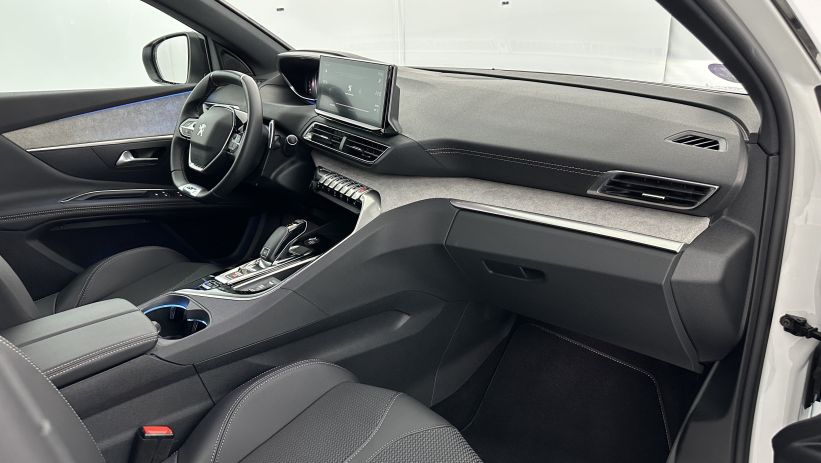 Aperçu du véhicule : III 1.2 PureTech 130ch GT EAT8