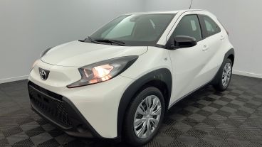 Aperçu du véhicule : 1.0 VVT-i 72 Dynamic Blanc Pur avec 250€ d'équipements inclus