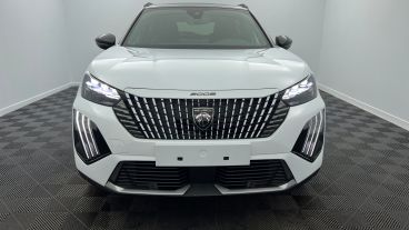 Aperçu du véhicule : Moteur électrique 156 ch GT Blanc Okénite Toit Black Diamond avec 2870€ d'équipements inclus