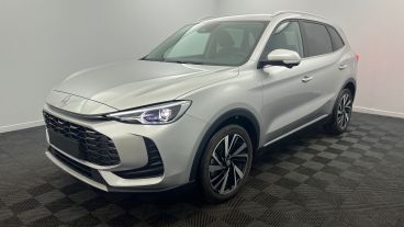 Aperçu du véhicule : 1.5 L Hybrid+ 197 ch Toit panoramique ouvrant Luxury Cosmic Silver avec 650€ d'équipements inclus